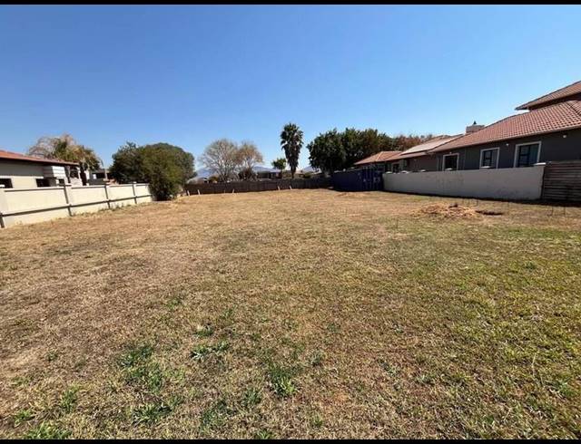 LAND FOR SALE IN THE ISLANDS ESTATES